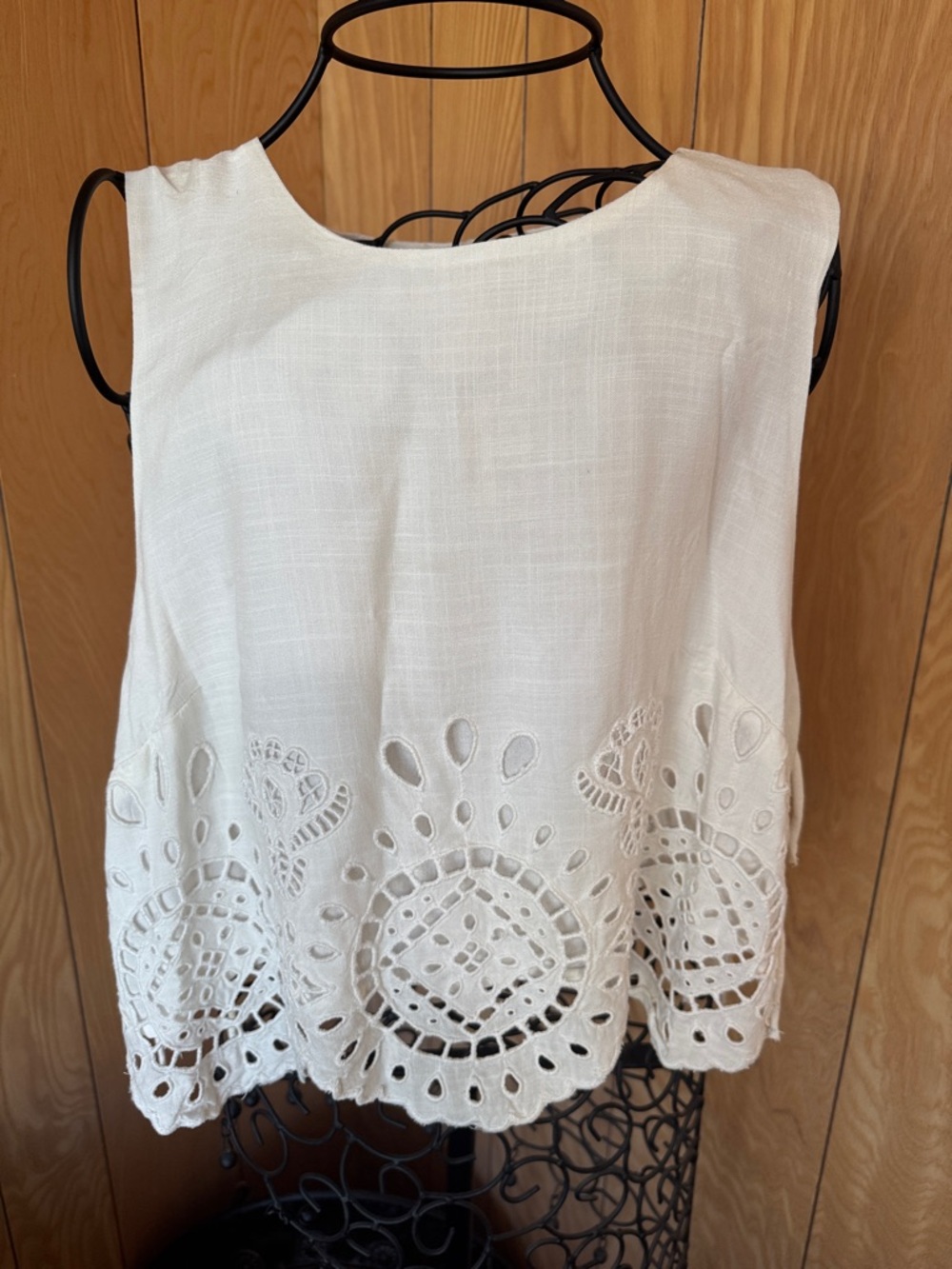 White Sleeveless Eyelet Hem Women's Top Medium